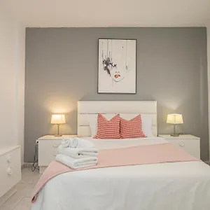  Apartamento Perfect Getaway In Triana - 15m Walk Giralda España